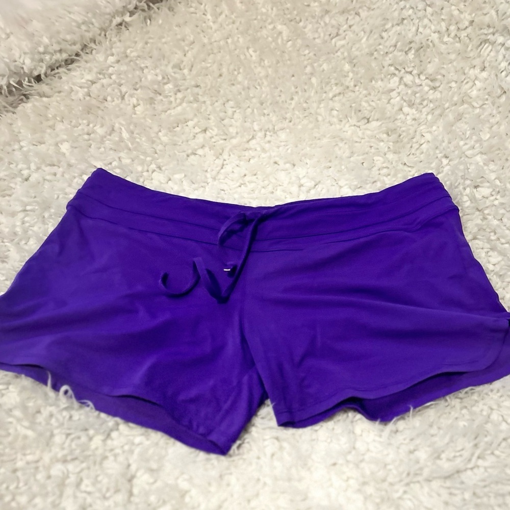 Athleta shorts Med drawstring back pockets 4” inseam w♥️ #75